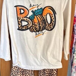 Hey Boo Pumpkin Graphic Tee - Cream with Orange & Teal